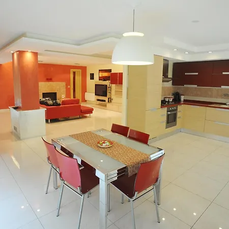 The Flowers 4* Pontecagnano