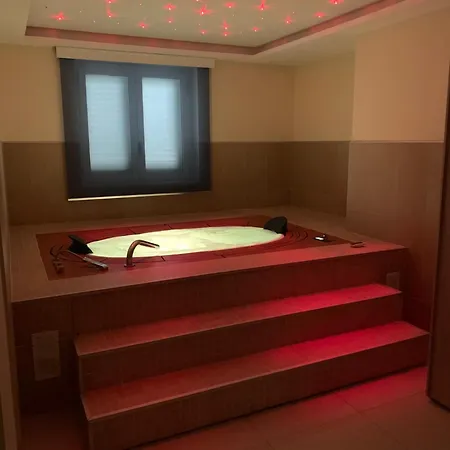 The Flowers Lägenhetshotell 4*