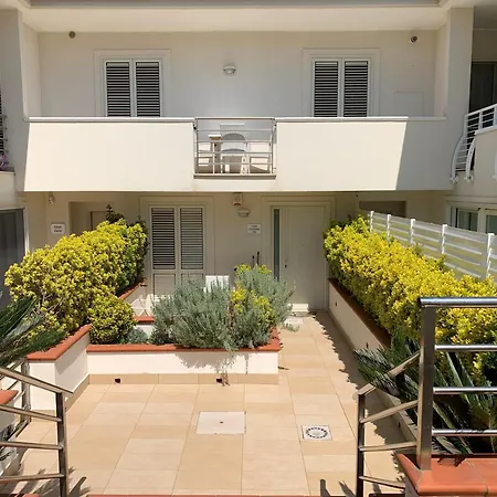 The Flowers Lägenhetshotell Pontecagnano