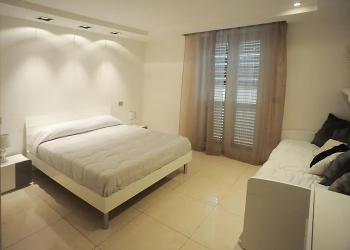 Апарт-отель The Flowers