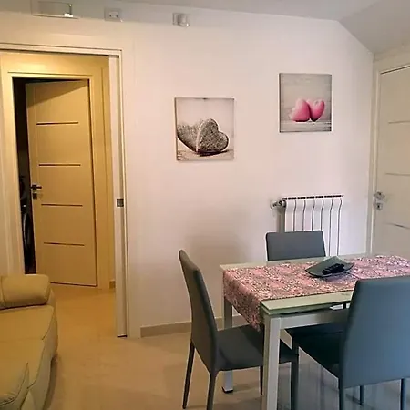 The Flowers Apartmanhotel