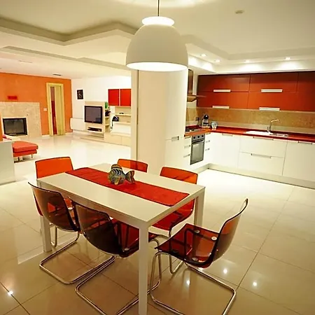 Apartmanhotel The Flowers Pontecagnano